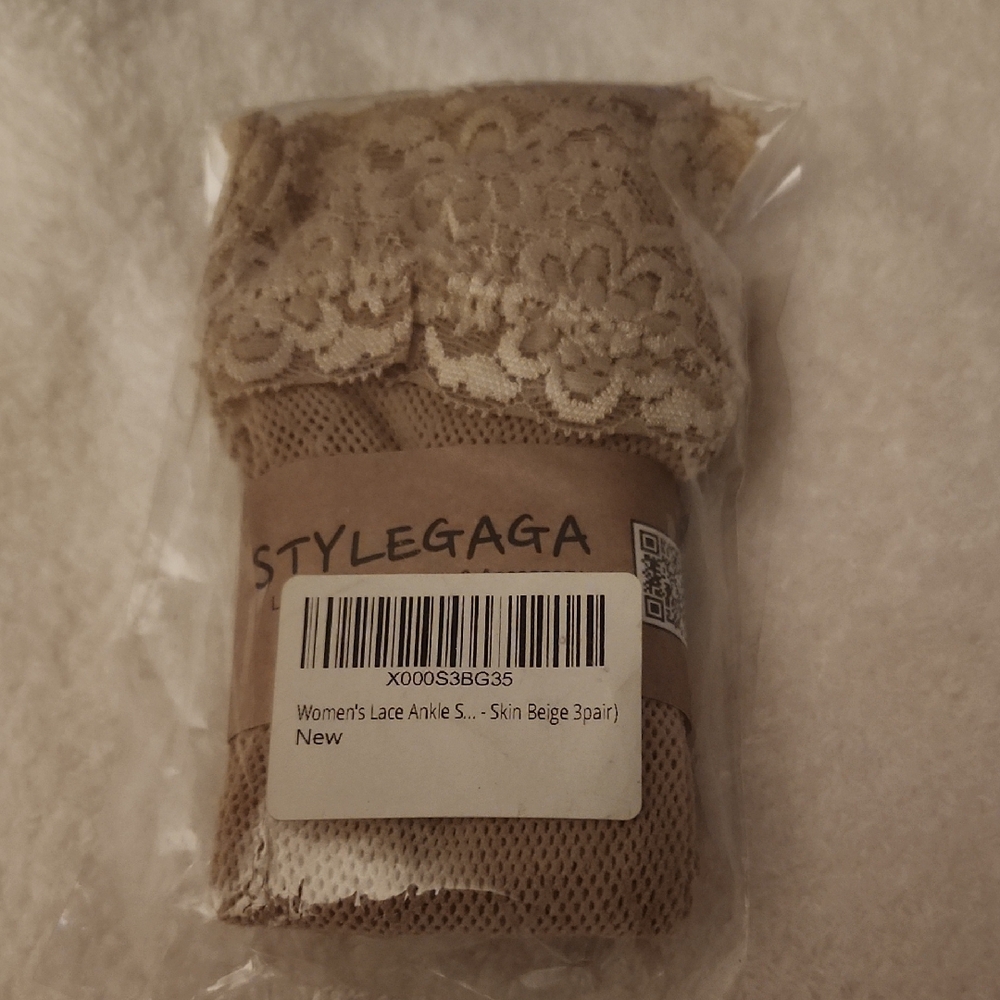 Women's Lace Ankle Socks - Beige (3)